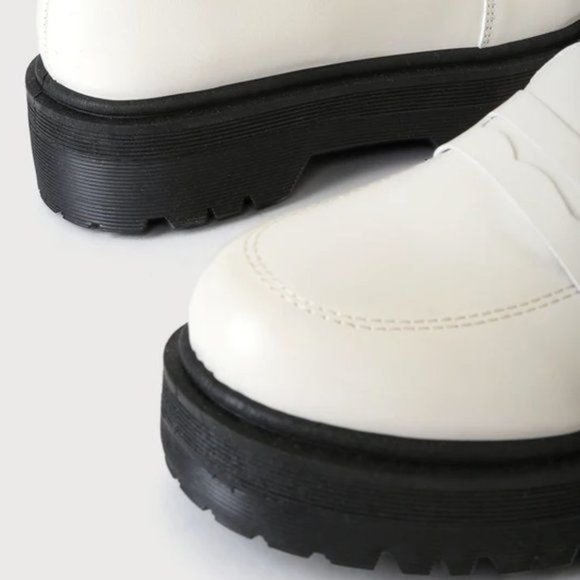 !! NEW !! White Vegan Leather Chunky Sole Loafers - Picture 2 of 6